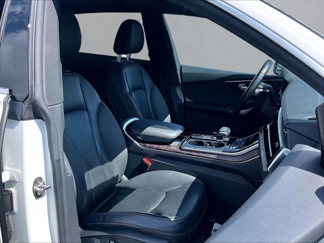 Used 2019 Audi Q8 Premium Plus w/ Premium Plus image 7