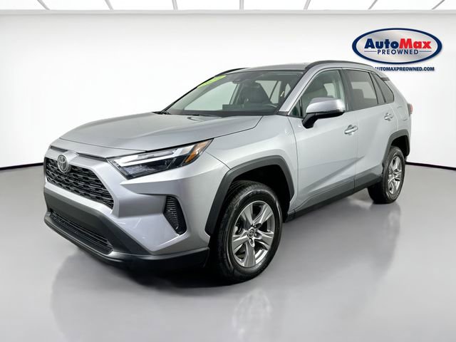Used 2024 Toyota RAV4 XLE FWD image 4