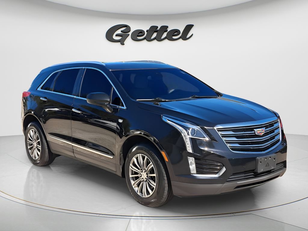 Used 2017 Cadillac XT5 Luxury w/ Driver Awareness Package image 2