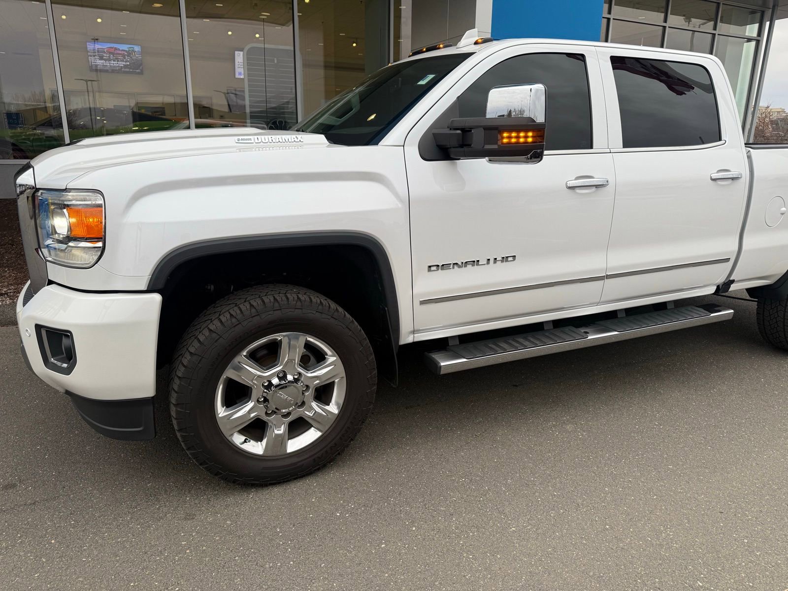 Used 2019 GMC Sierra 2500 Denali w/ Duramax Plus Package image 2