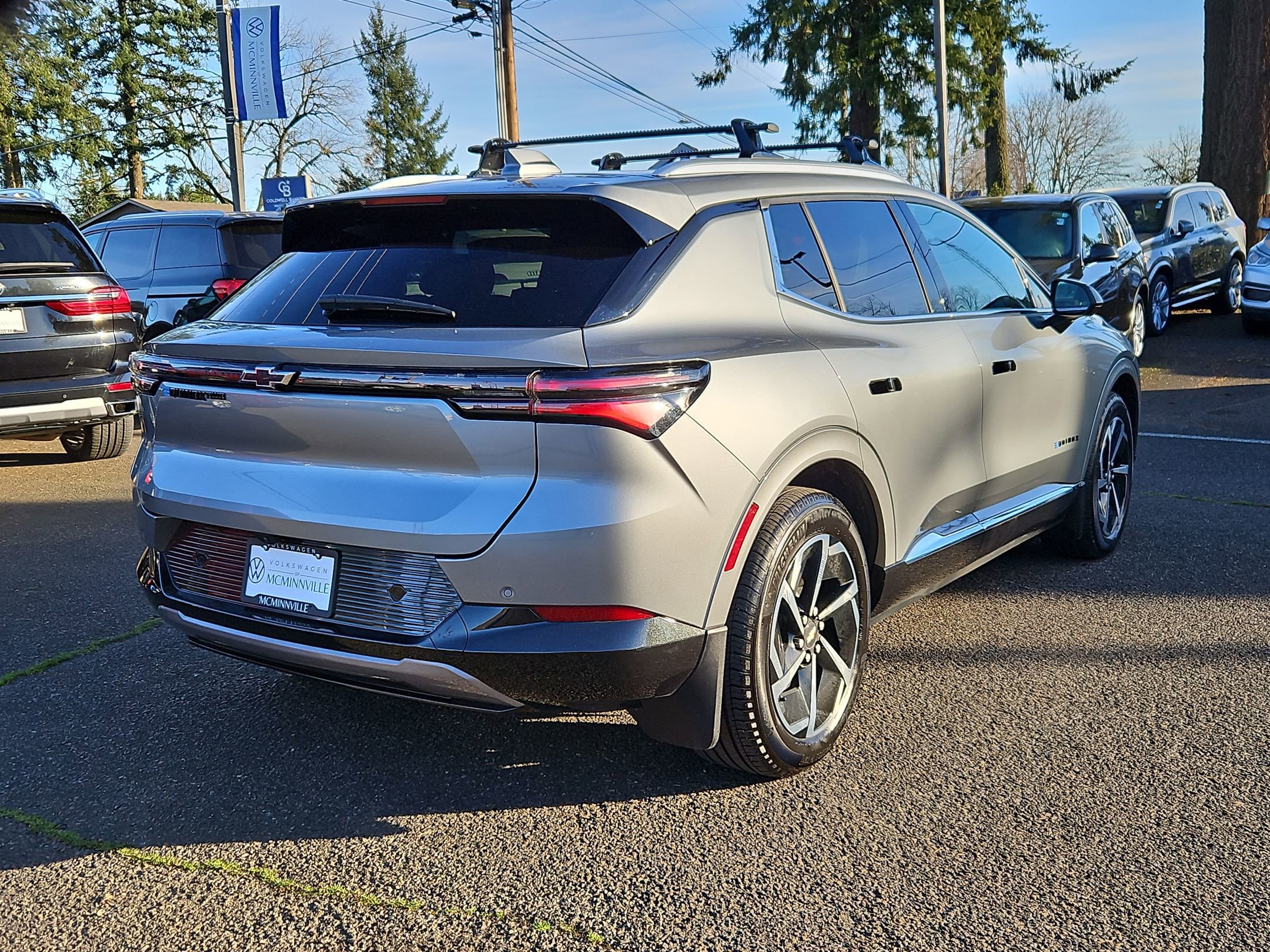 Used 2024 Chevrolet Equinox EV LT w/ LPO, Blackout Package image 5
