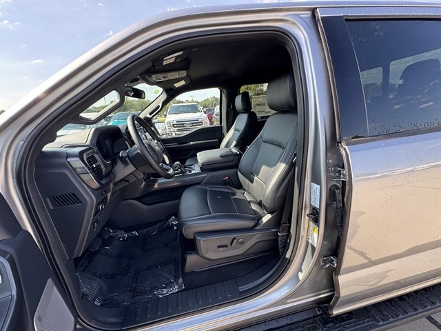 New 2025 Ford F150 Lariat w/ Equipment Group 501A Mid image 26