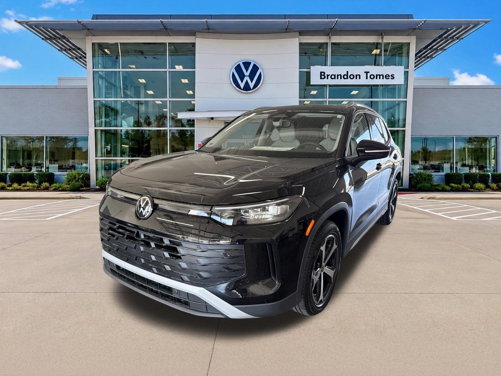 New 2026 Volkswagen Tiguan SE FWD image 8