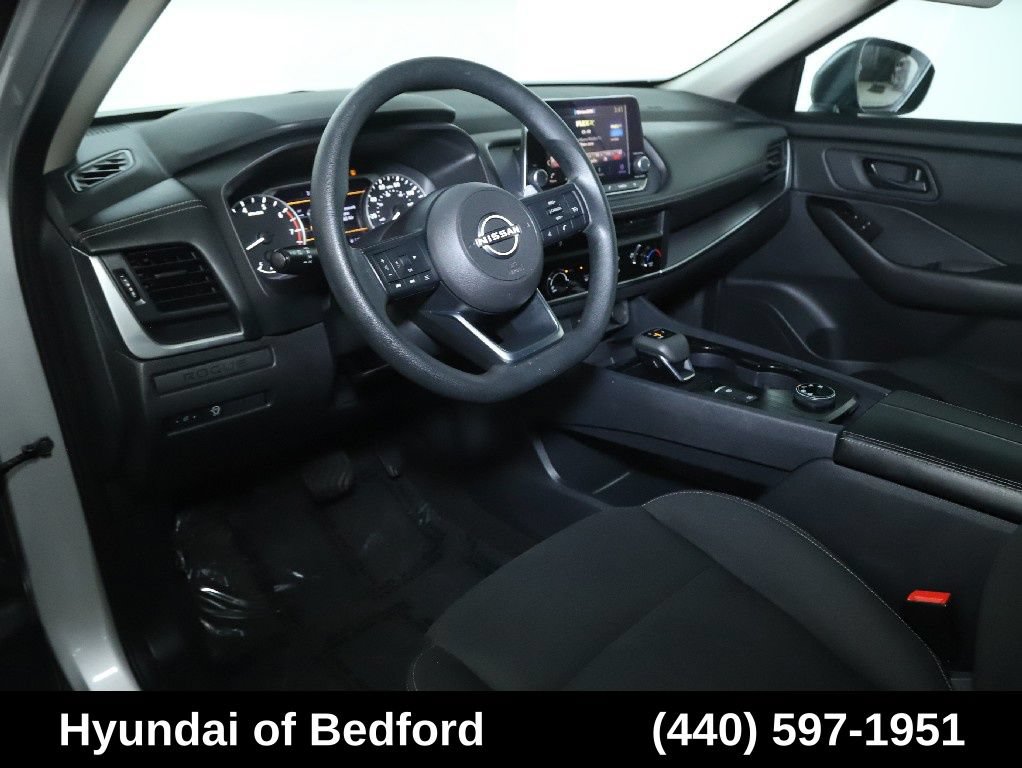 Used 2024 Nissan Rogue S AWD/4WD image 18