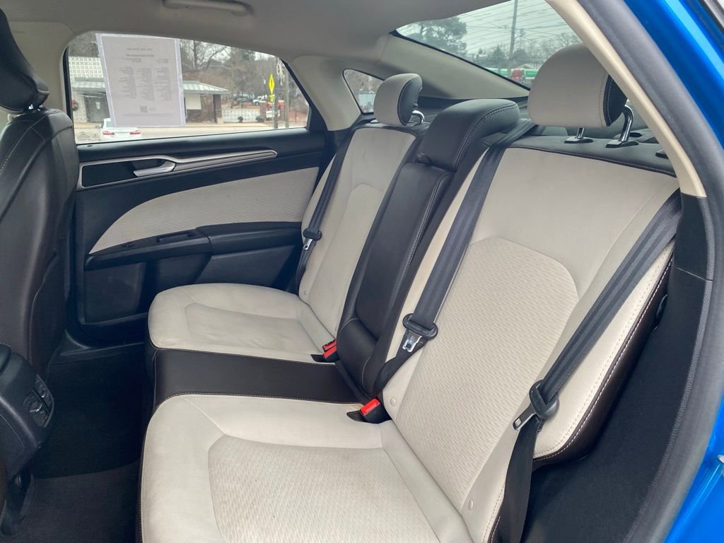 Used 2019 Ford Fusion SE w/ Equipment Group 151A image 17
