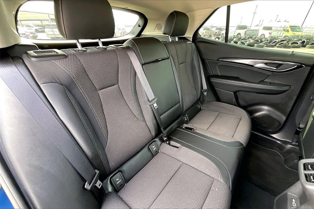 Used 2022 Buick Envision Preferred image 22