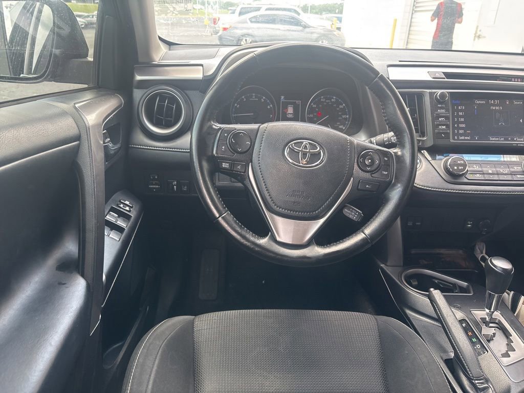 Used 2017 Toyota RAV4 XLE FWD image 2