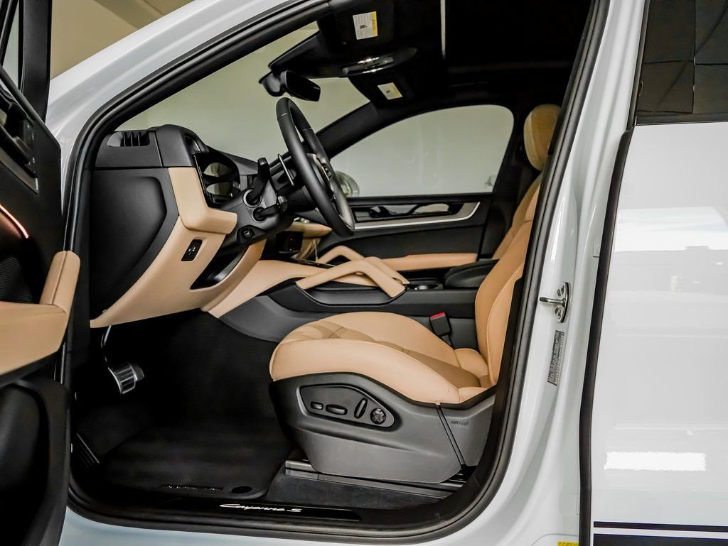 New 2026 Porsche Cayenne S AWD/4WD image 5