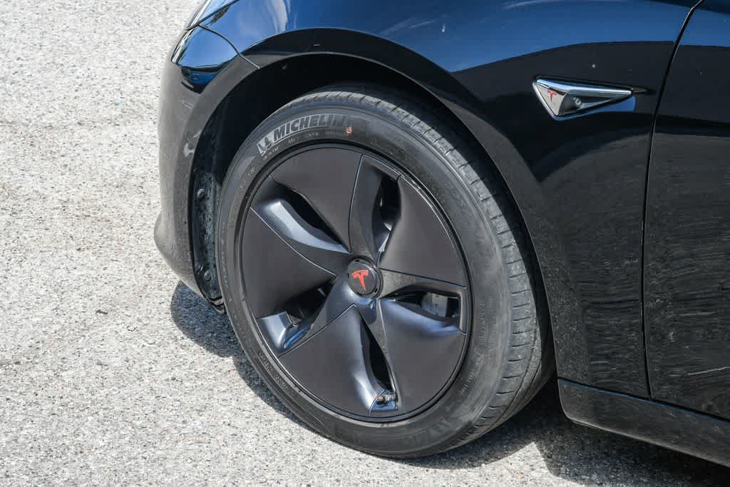 Used 2018 Tesla Model 3 Long Range RWD image 11