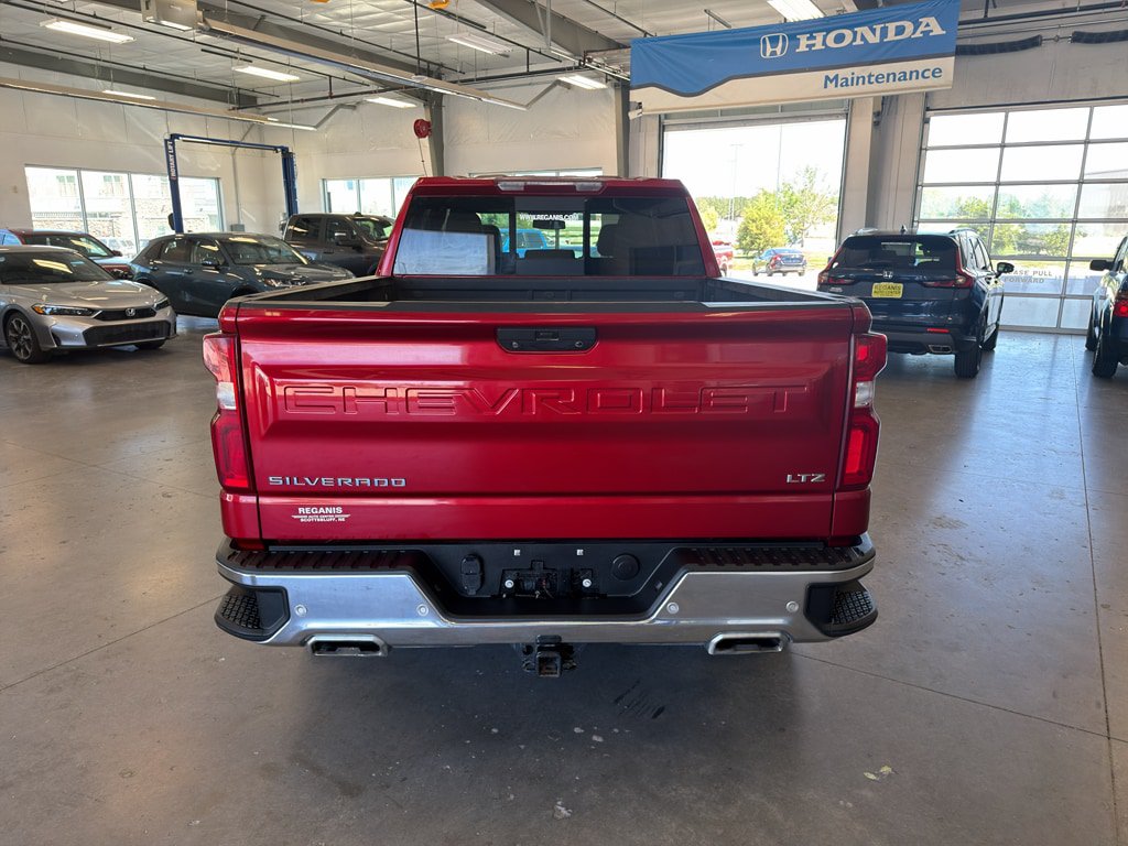 Used 2022 Chevrolet Silverado 1500 LTZ AWD/4WD image 4