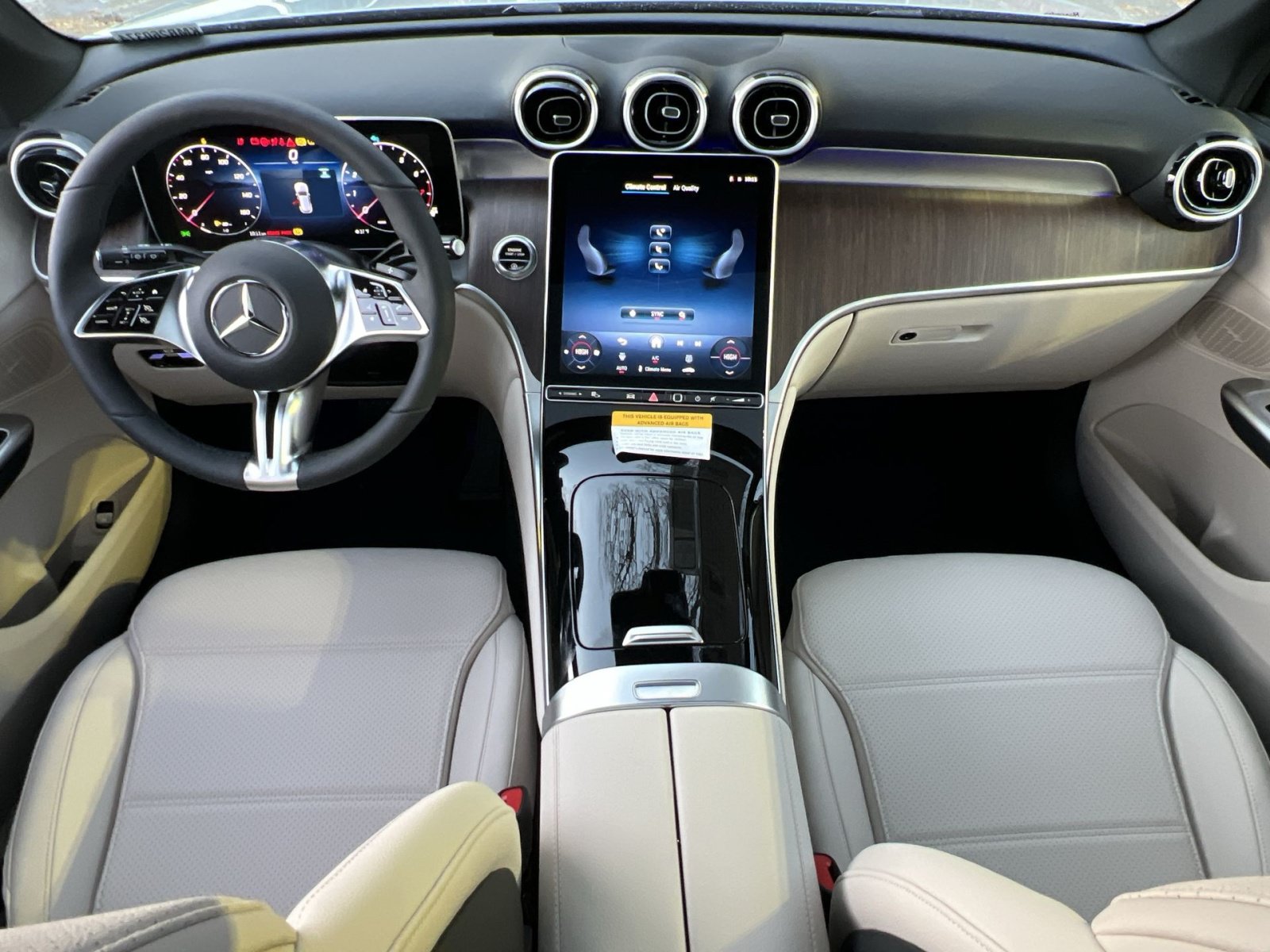Used 2026 Mercedes-Benz GLC 300 4MATIC image 21
