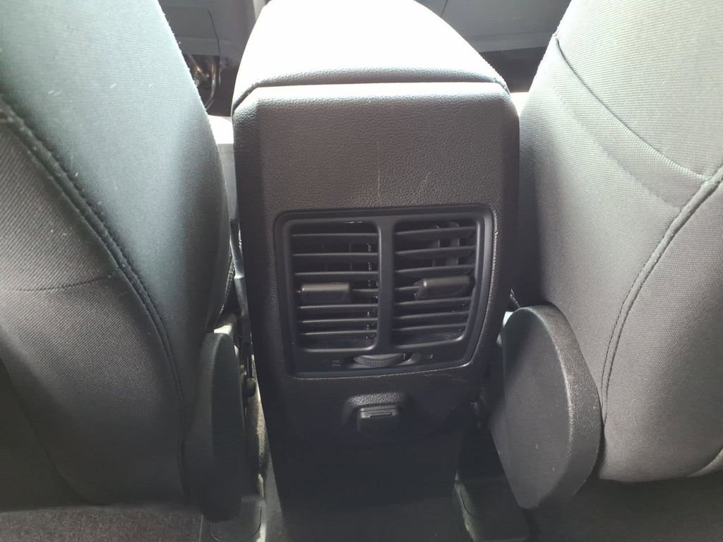 Certified 2017 Ford Escape SE FWD image 12