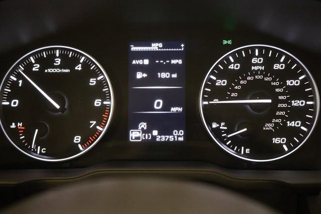 Used 2024 Subaru Crosstrek 2.0i Premium image 18