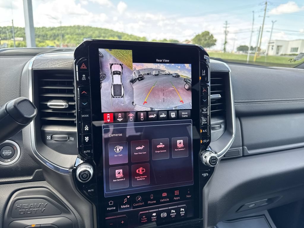 New 2026 RAM 3500 Laramie AWD/4WD image 17