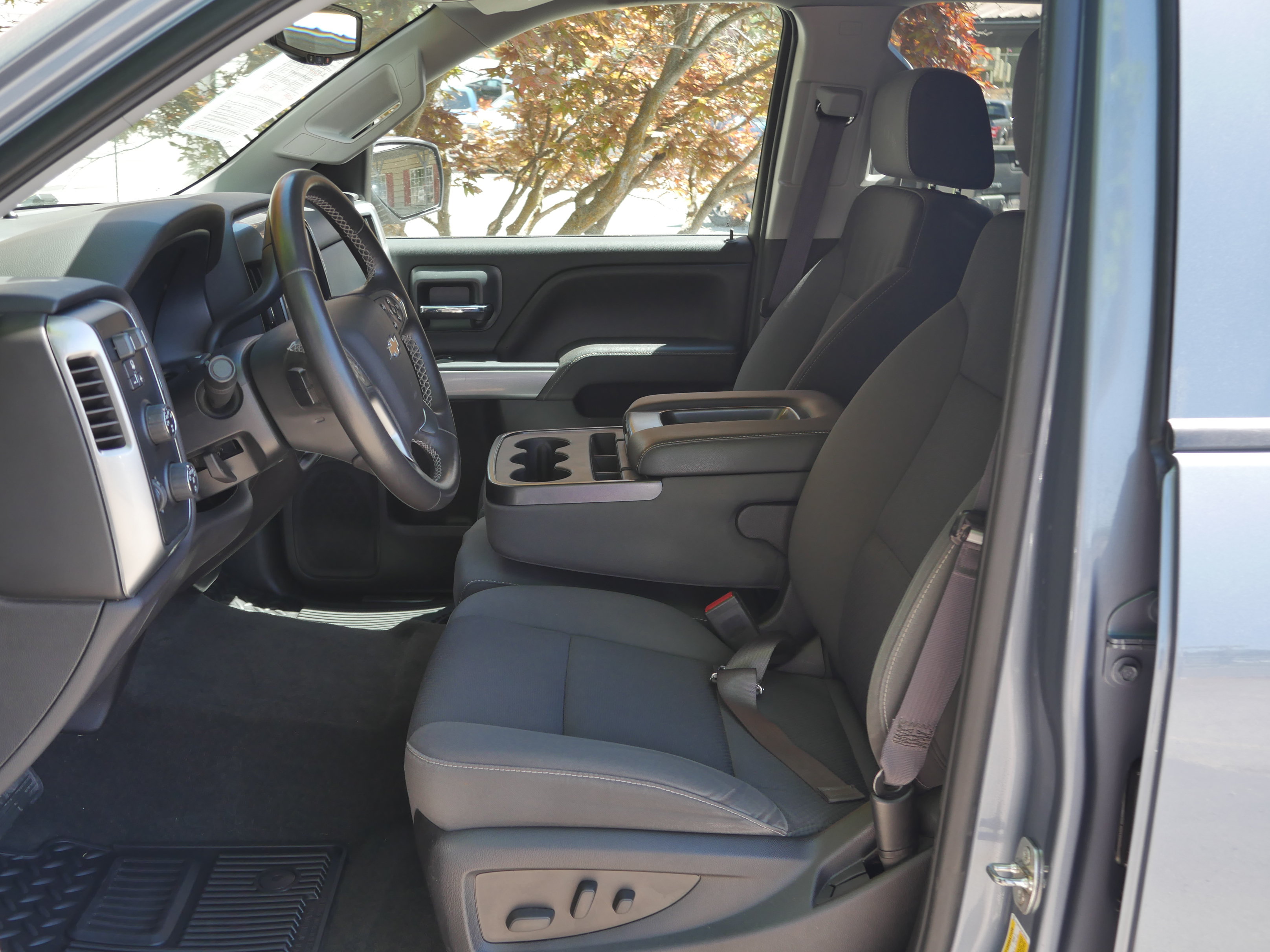 Used 2015 Chevrolet Silverado 1500 LT w/ All Star Edition AWD/4WD image 3