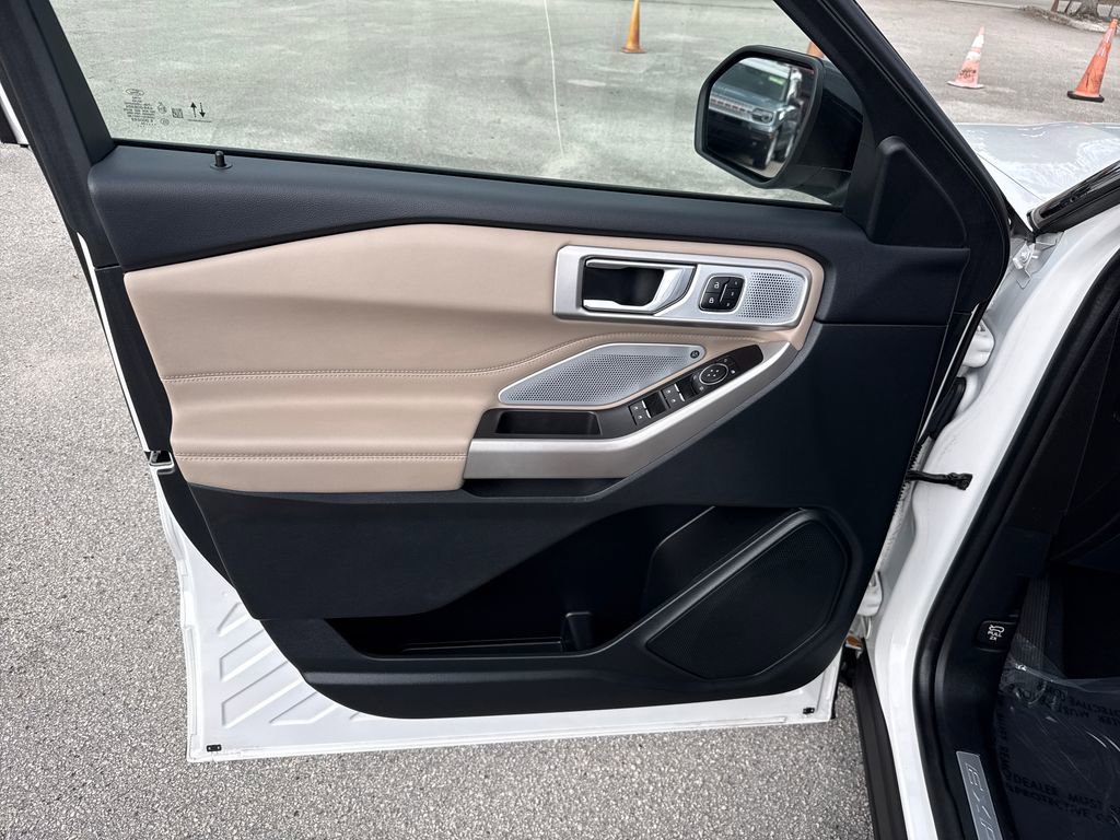 Certified 2024 Ford Explorer Limited w/ Limited Technology Package image 14
