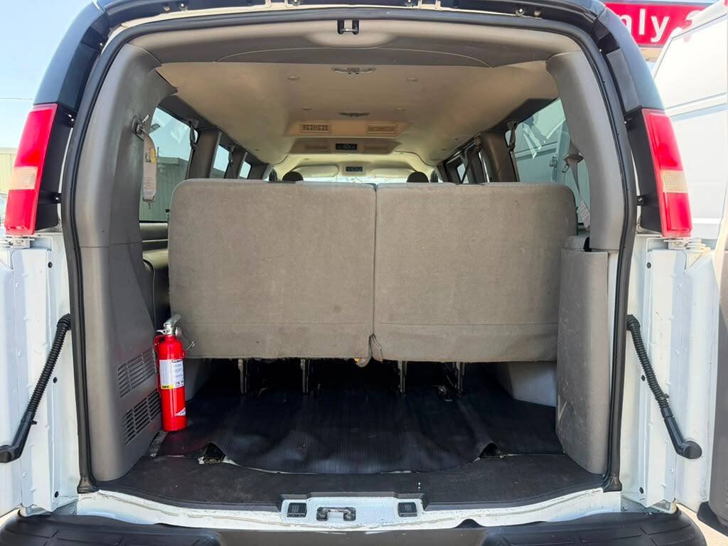 Used 2016 Chevrolet Express 2500 LS RWD image 22