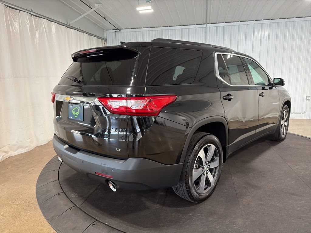 Certified 2021 Chevrolet Traverse LT w/ LT Premium Package AWD/4WD image 9
