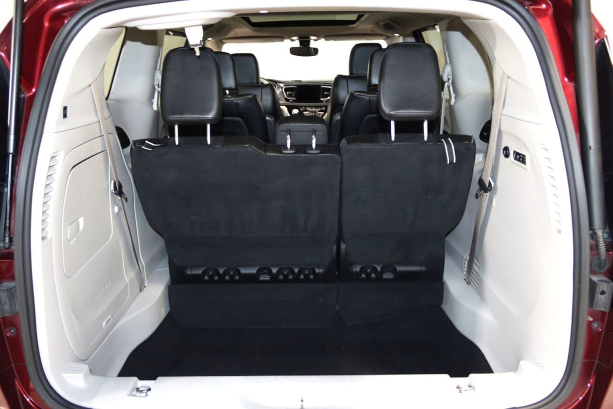 Used 2018 Chrysler Pacifica Limited FWD image 64