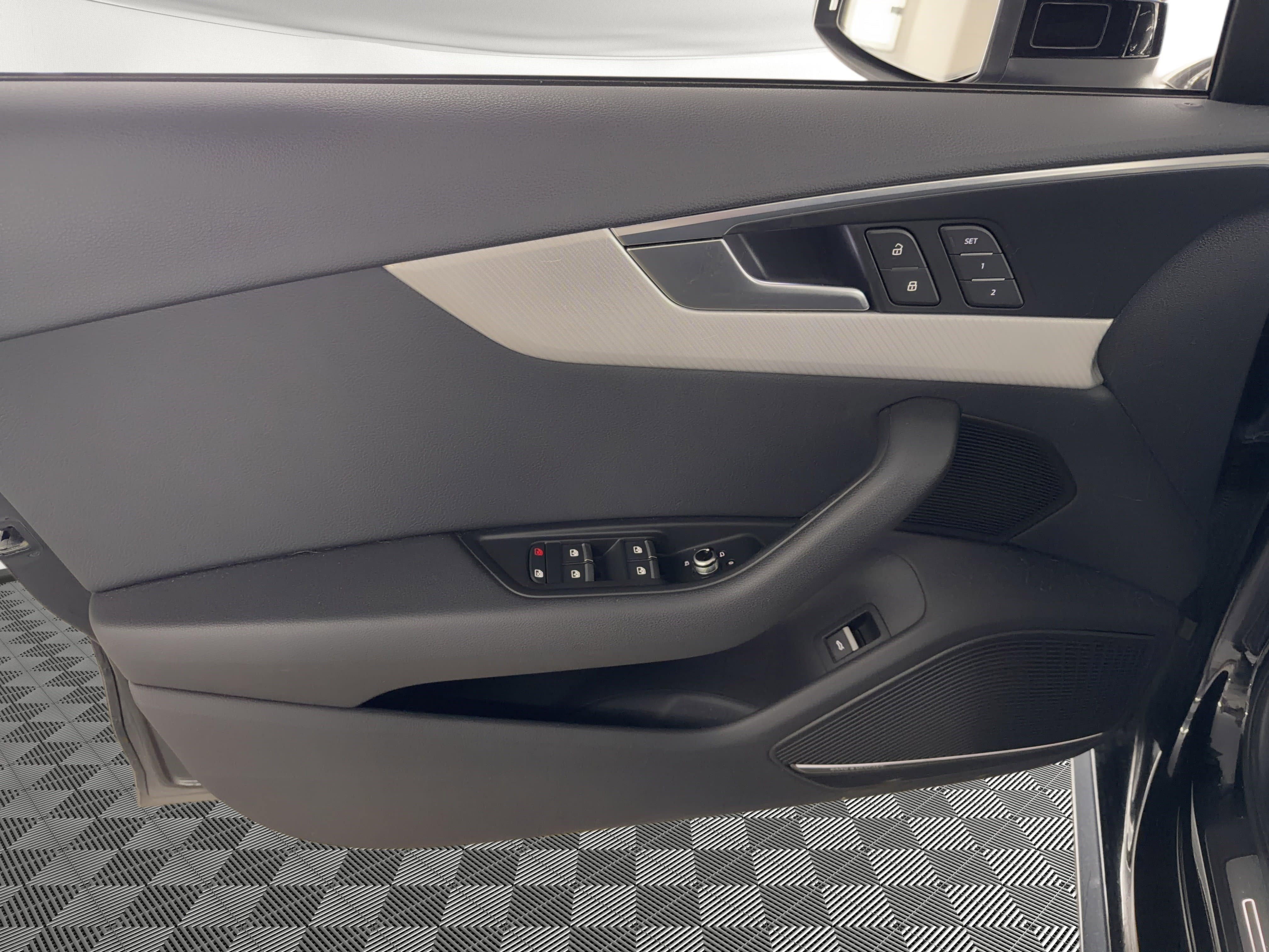 Used 2017 Audi A4 2.0T Premium Plus w/ Premium Plus Package image 14