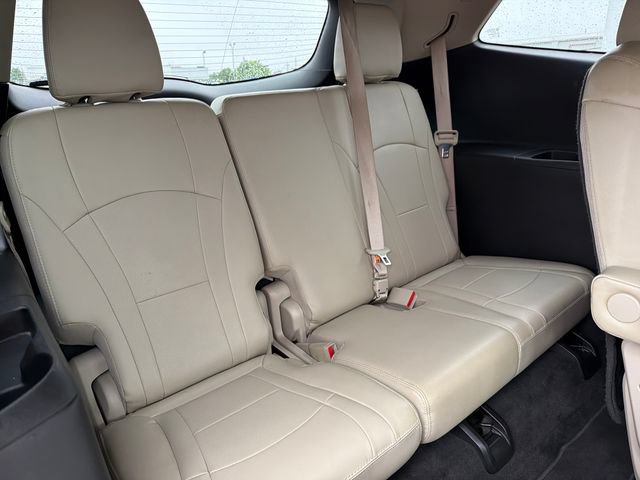 Used 2019 Buick Enclave Essence FWD image 24