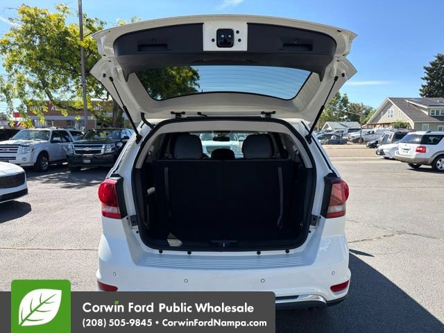 Used 2020 Dodge Journey Crossroad FWD image 29
