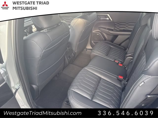 New 2026 Mitsubishi Outlander SEL FWD image 7