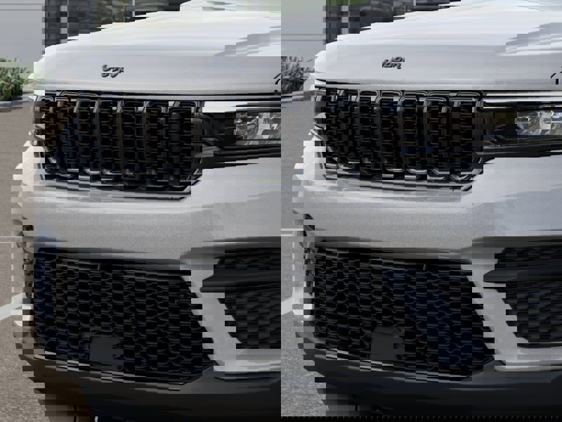 New 2025 Jeep Grand Cherokee 4WD image 43