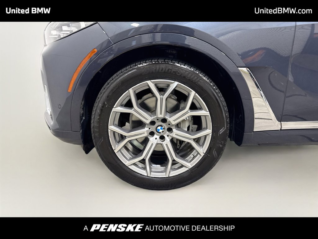 Used 2021 BMW X7 xDrive40i w/ Premium Package AWD/4WD image 9