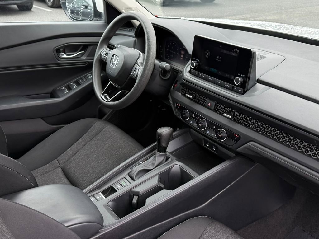 Used 2024 Honda Accord EX image 9