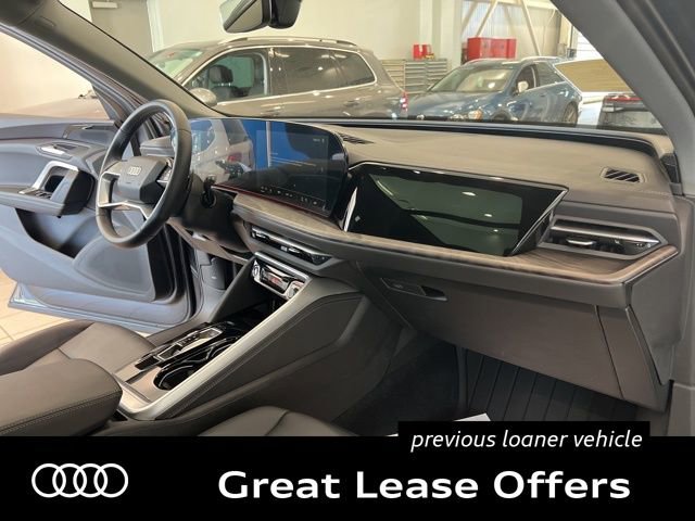 Used 2025 Audi Q5 Premium w/ Convenience Package AWD/4WD image 24