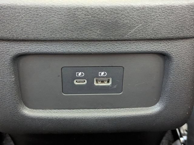Used 2025 Nissan Pathfinder SV FWD image 18