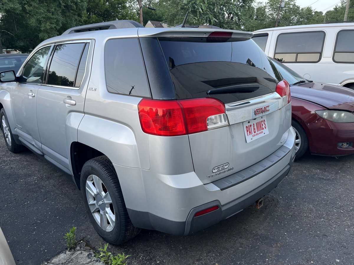 Used 2012 GMC Terrain SLE image 2