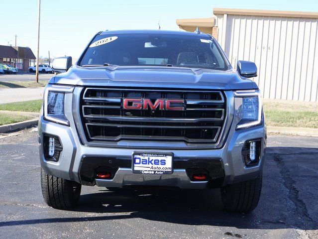Used 2021 GMC Yukon AT4 w/ Technology Package image 2