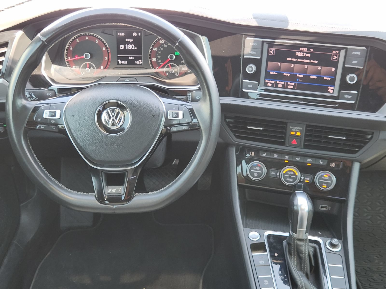 Used 2019 Volkswagen Jetta R-Line FWD image 30
