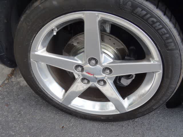 Used 2005 Chevrolet Corvette Convertible w/ Preferred Equipment Group RWD image 10