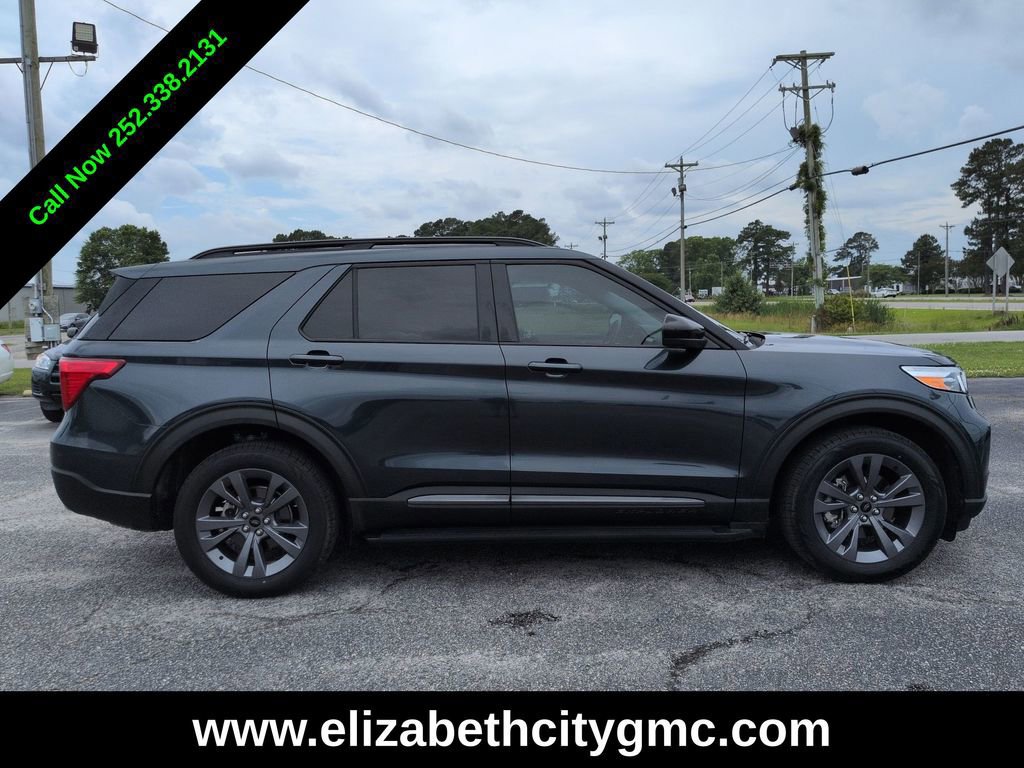 Used 2024 Ford Explorer XLT w/ Equipment Group 202A AWD/4WD image 3