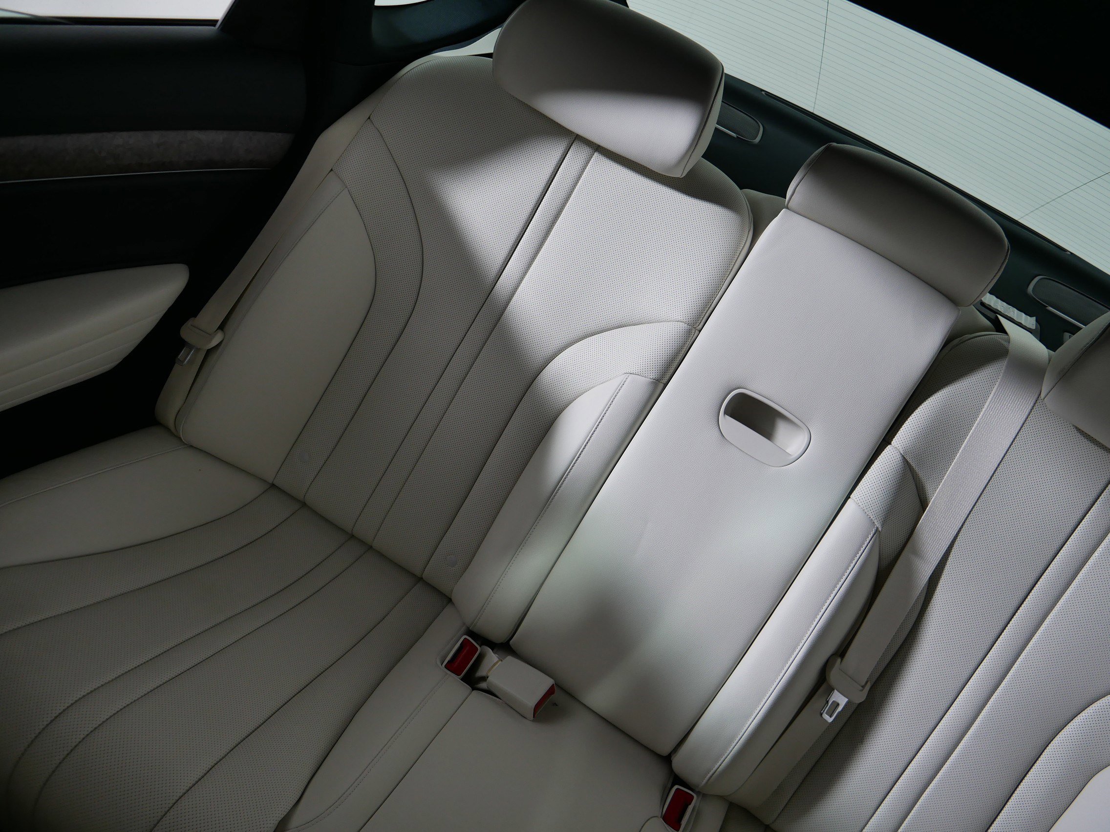 Used 2024 Genesis G80 AWD/4WD image 12