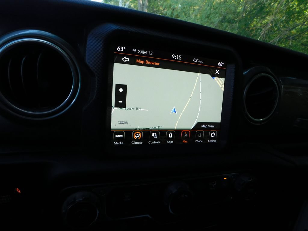 Used 2019 Jeep Wrangler Unlimited Sahara AWD/4WD image 9