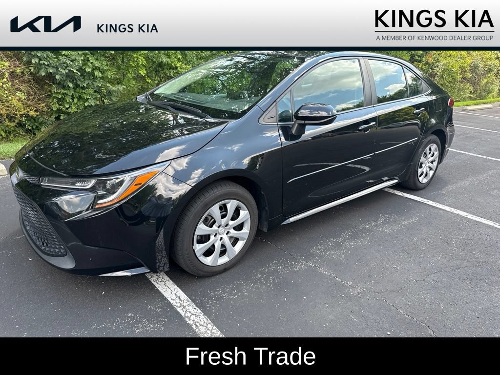Used 2020 Toyota Corolla LE FWD image 1