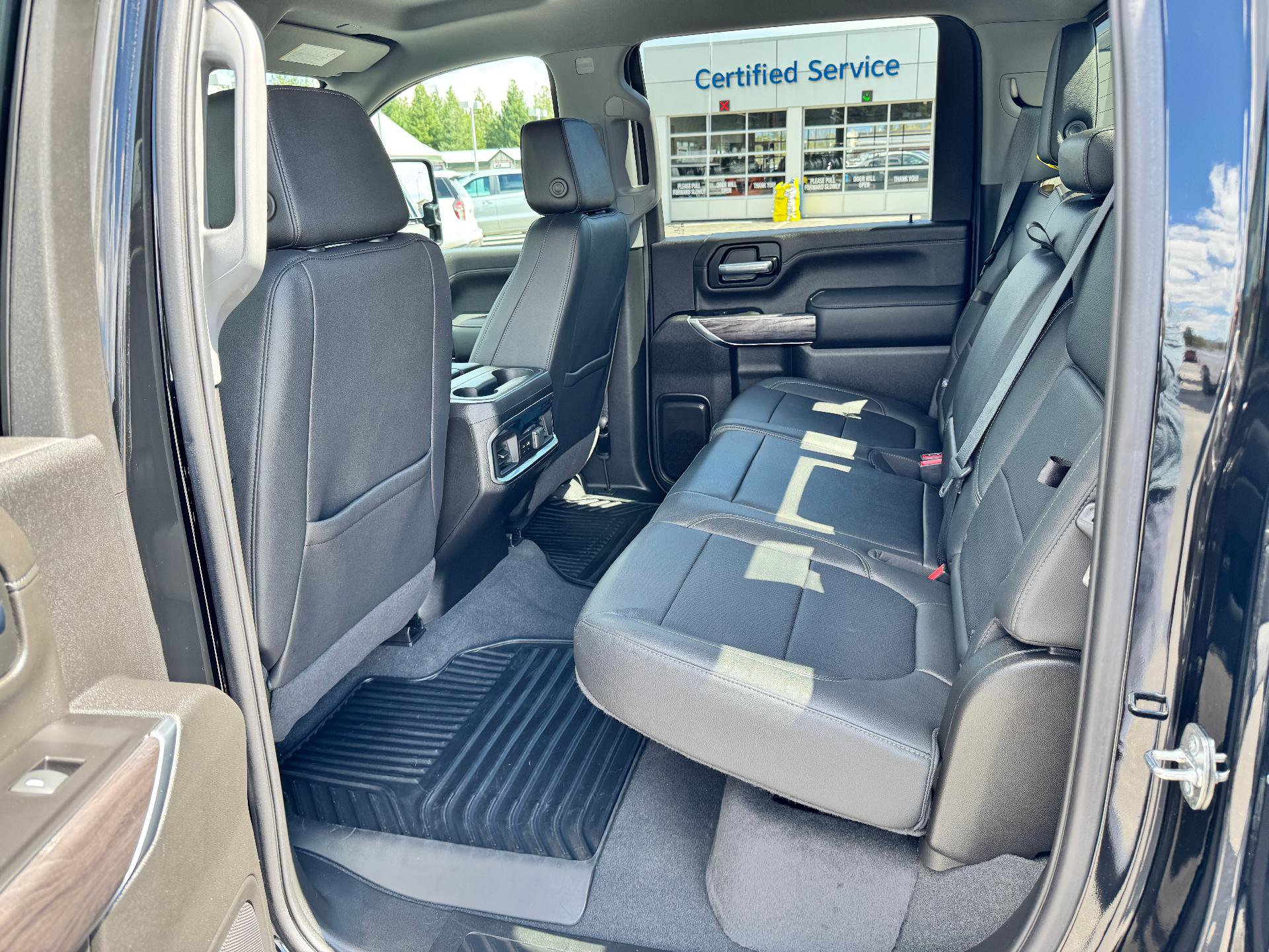 Used 2022 Chevrolet Silverado 2500 LTZ w/ LTZ Plus Package AWD/4WD image 14