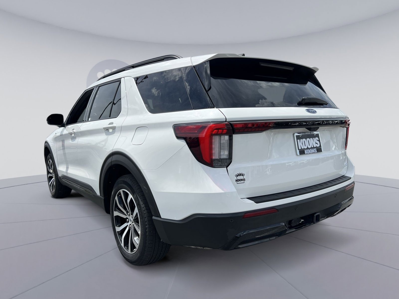 Used 2025 Ford Explorer ST-Line AWD/4WD image 14