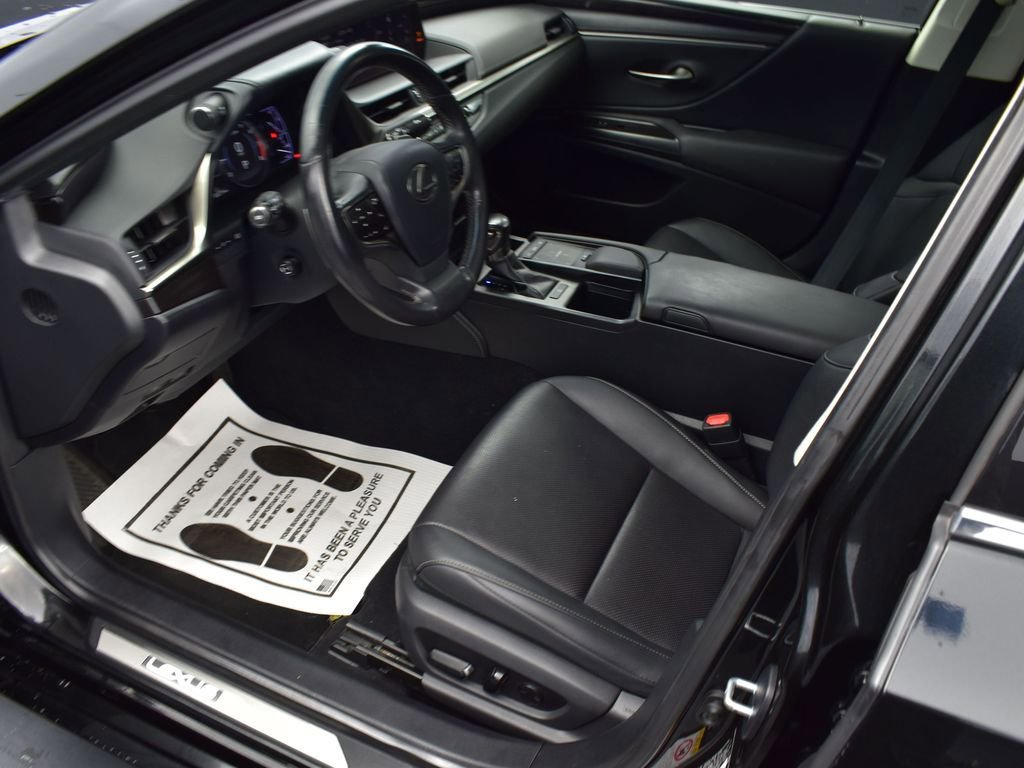 Used 2019 Lexus ES 350 w/ Premium Package image 12