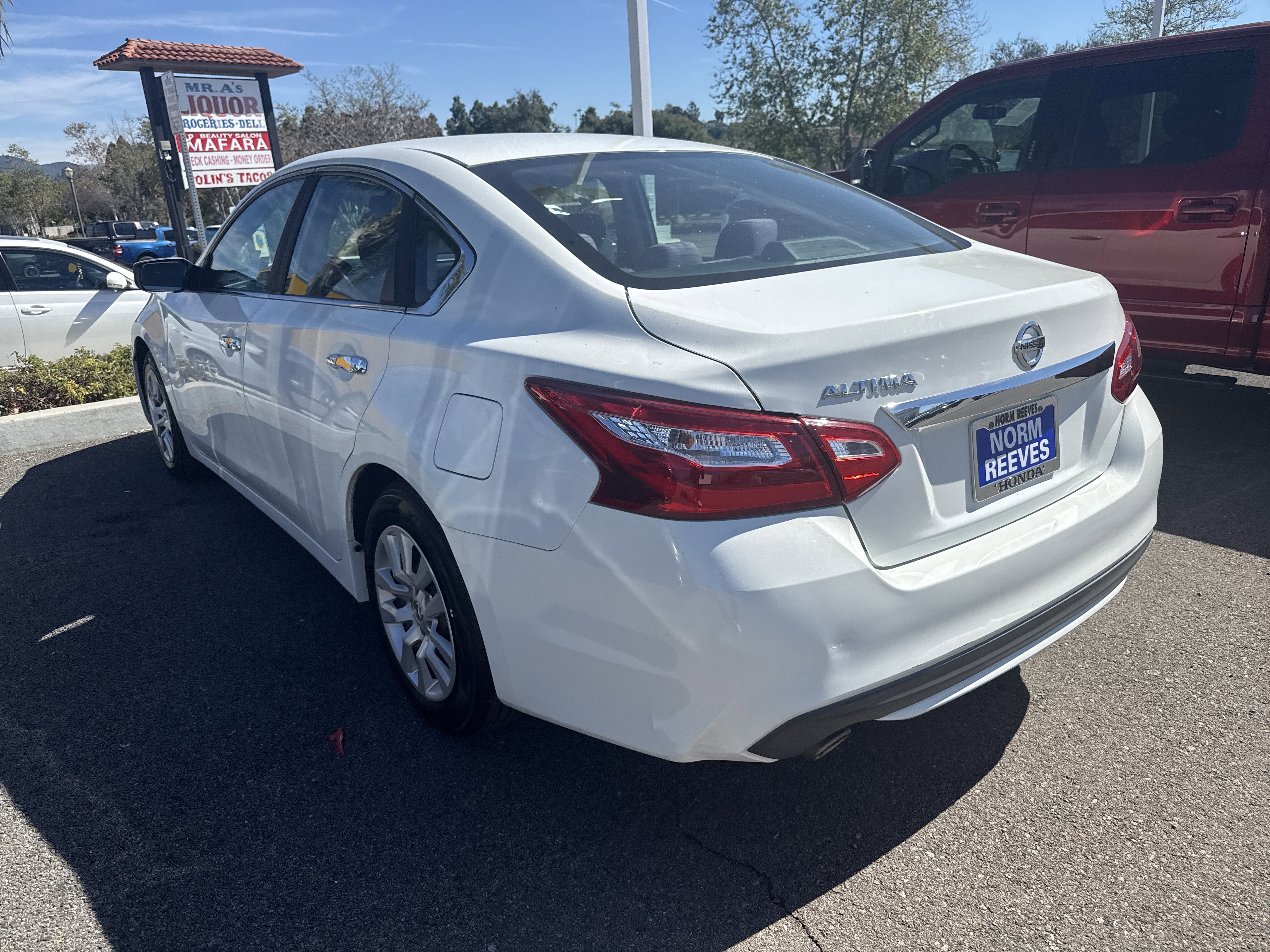 Used 2016 Nissan Altima 2.5 S w/ Power Driver Seat Package image 4