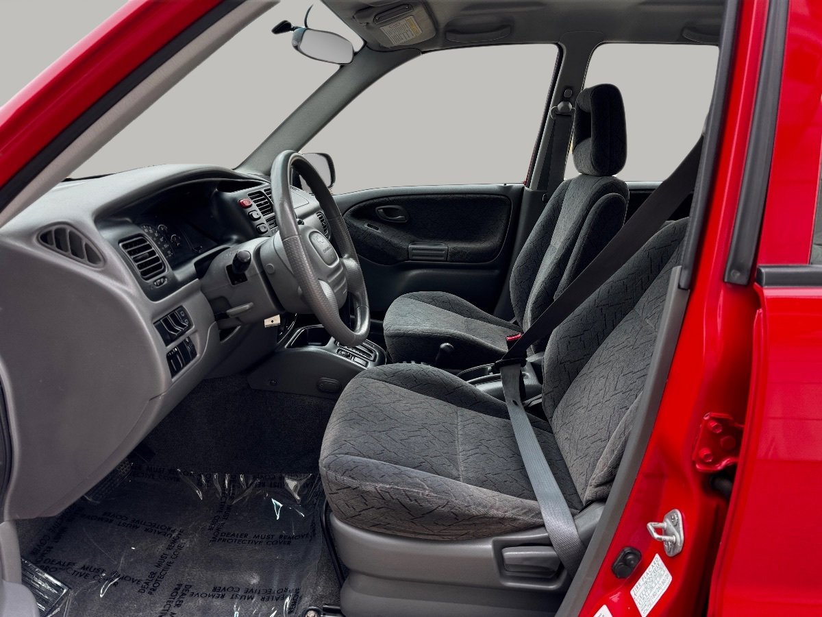 Used 2002 Chevrolet Tracker ZR2 image 16