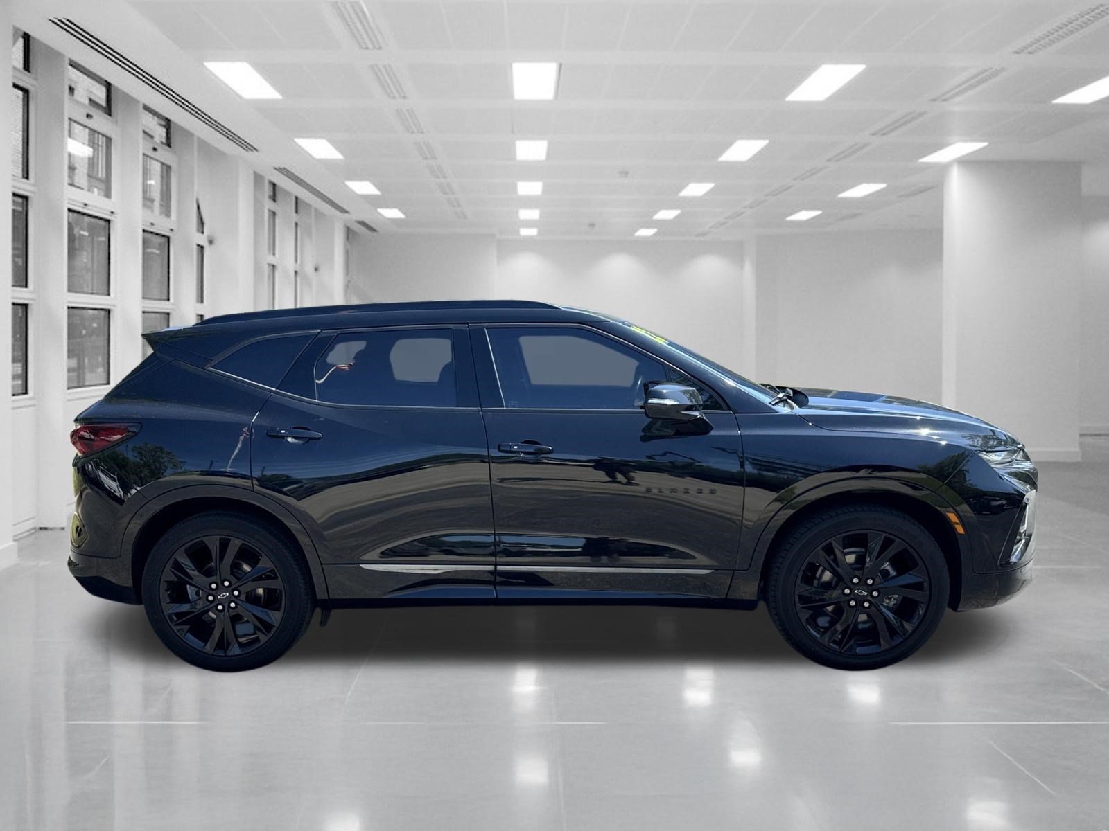 Used 2022 Chevrolet Blazer RS w/ Enhanced Convenience Package FWD image 4