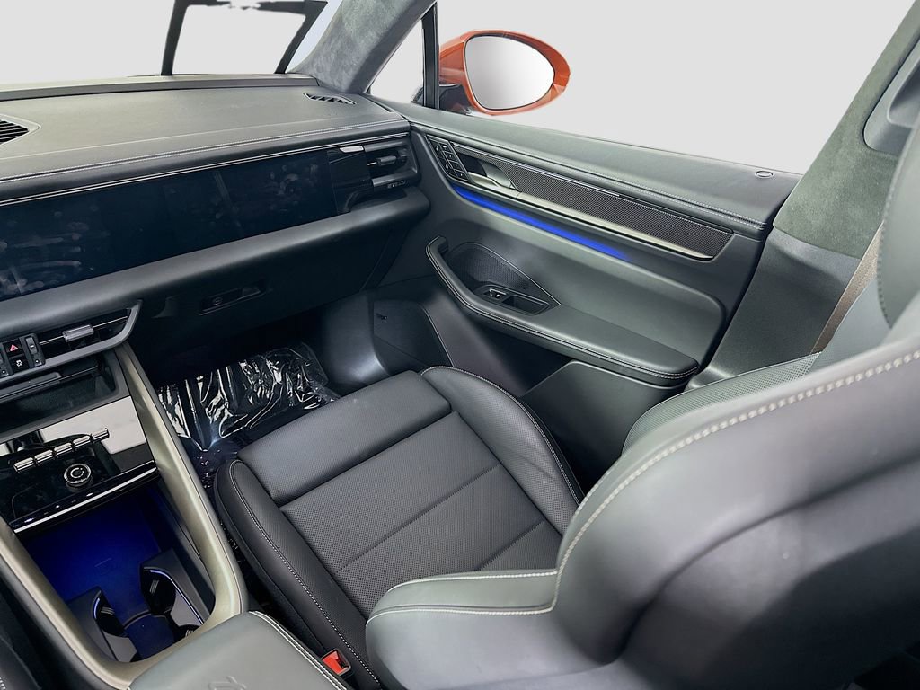 New 2024 Porsche Macan Turbo Electric image 26