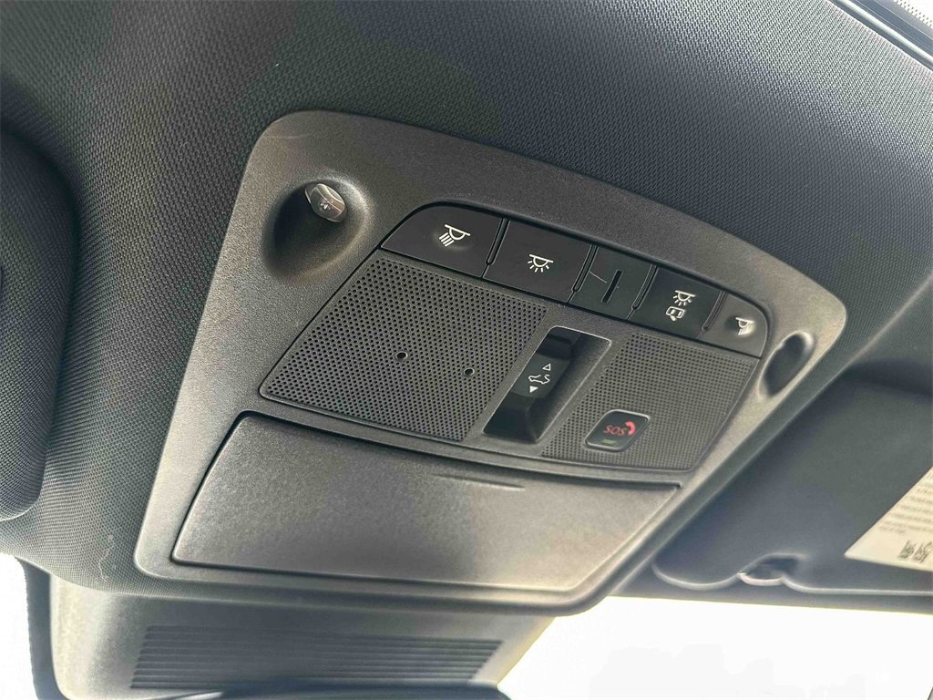 Used 2022 INFINITI Q60 Red Sport 400 w/ Carbon Fiber Package image 34