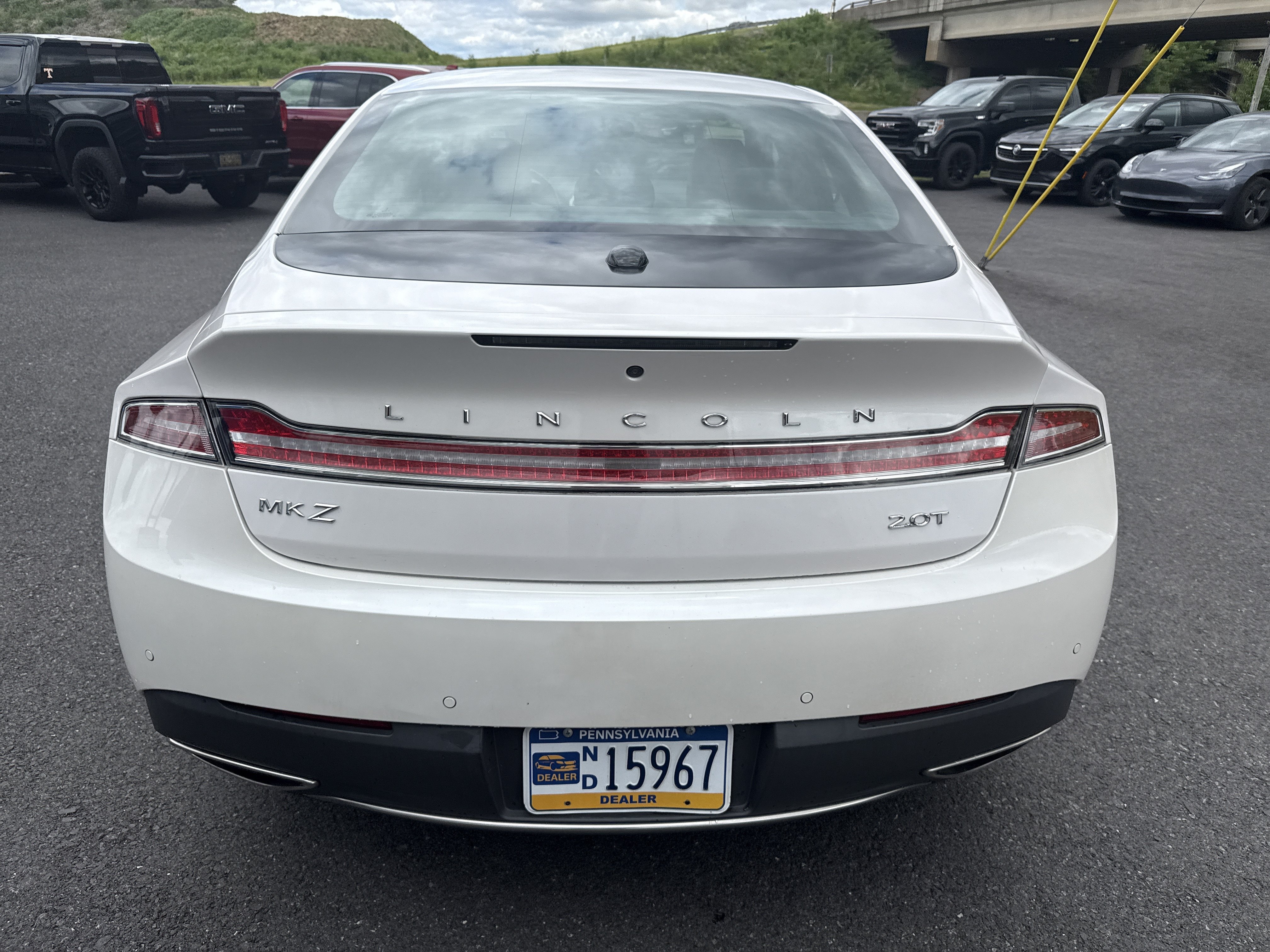 Used 2020 Lincoln MKZ FWD video 4