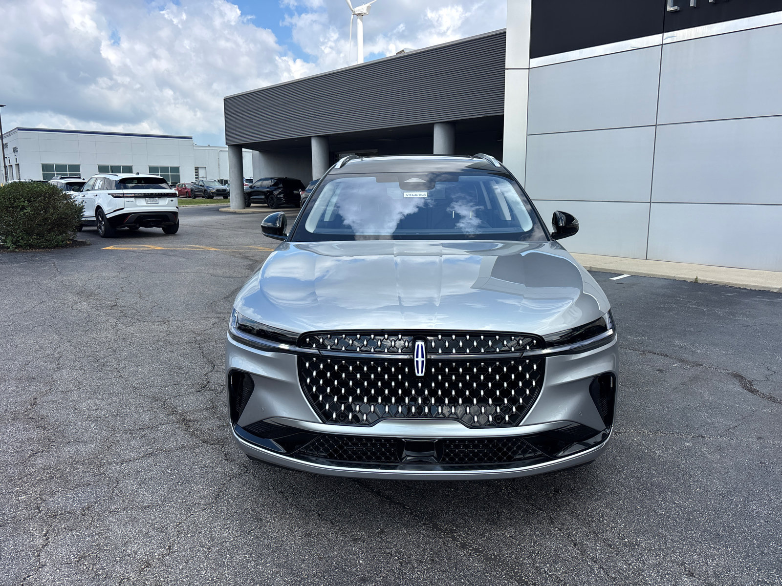 New 2026 Lincoln Nautilus Reserve AWD/4WD image 2